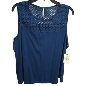 St. John’s Bay Women’s sleeveless t-shirt Sz XLarge Round Neck Blouse Blue New